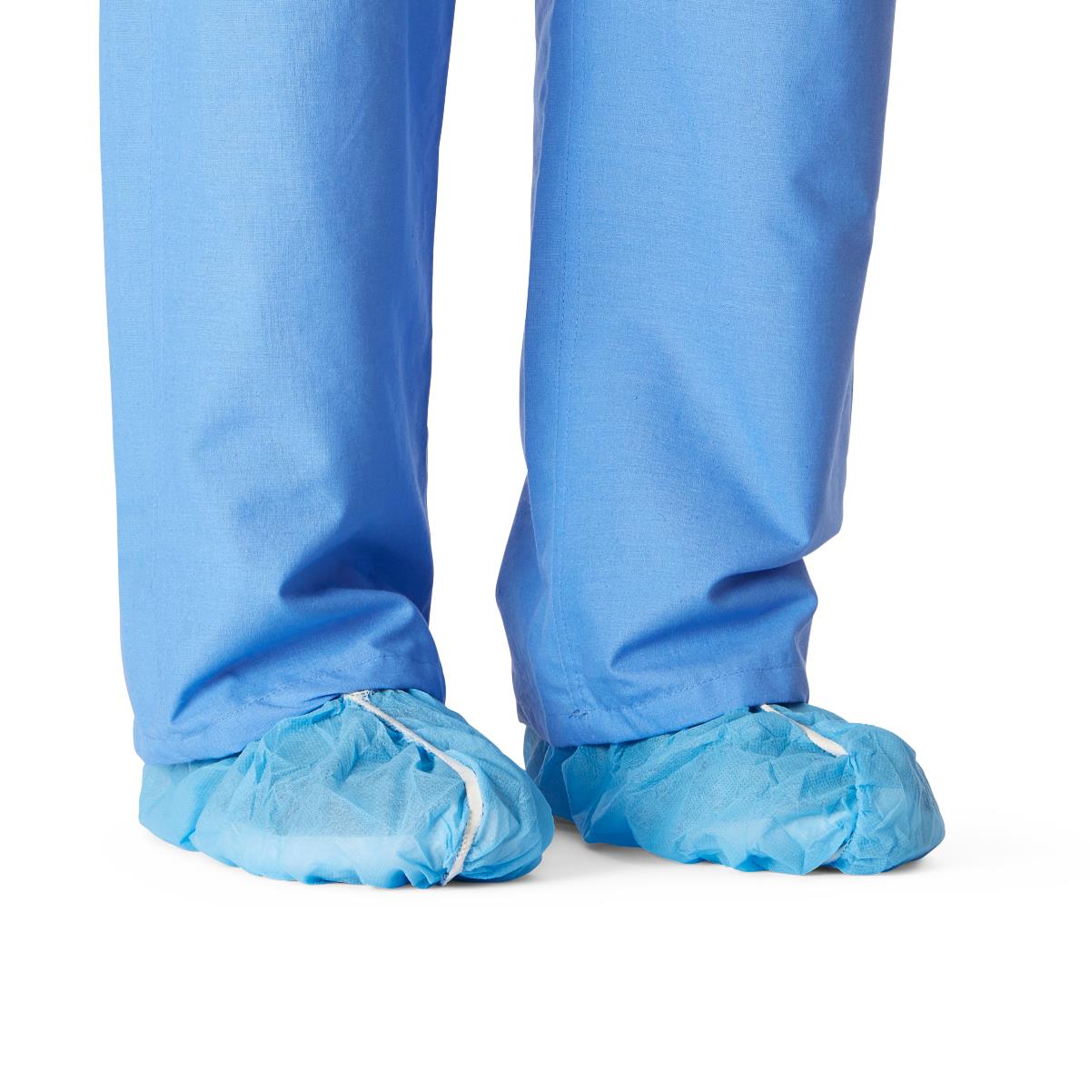 Medline Spunbond Polypropylene Smooth Bottom Shoe Covers Regular Box of 100