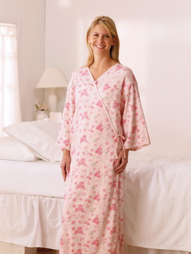 https://medicalapparel.healthcaresupplypros.com/buy/patient-wear/examination-gowns/womens-specialty/feels-like-home-front-open-gown