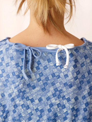 https://medicalapparel.healthcaresupplypros.com/buy/patient-wear/examination-gowns/i-v-gowns/feels-like-home-iv-gown